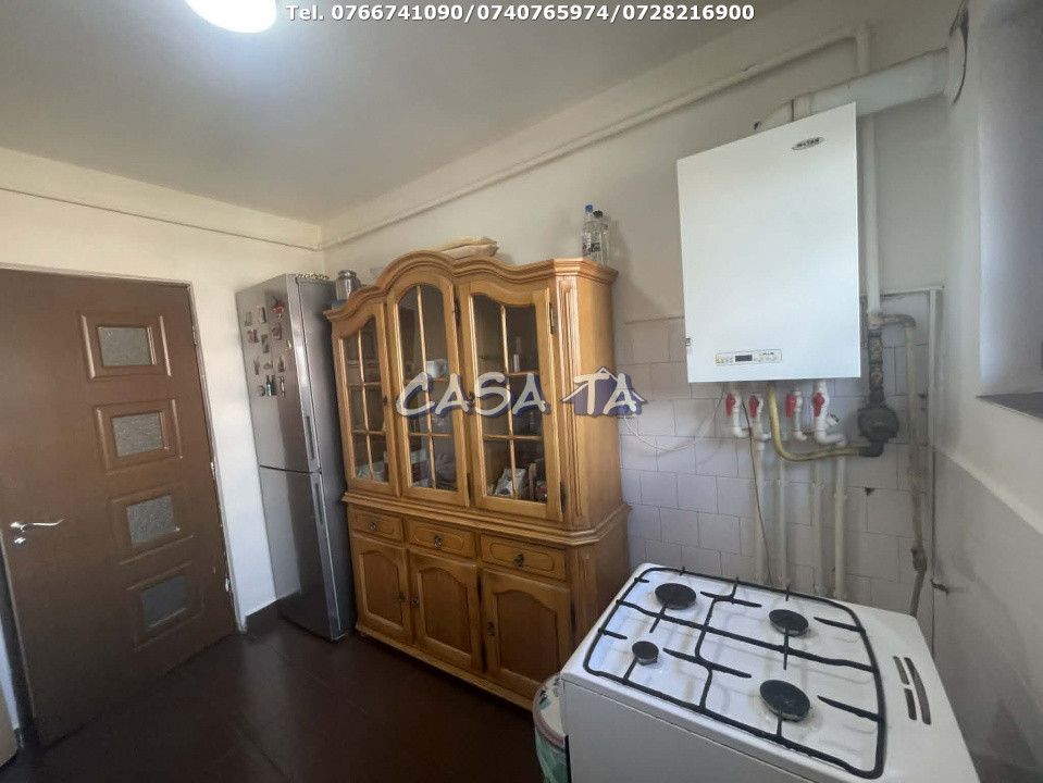 Apartament 3 Camere, Etaj 2, Strada Slt. Mihai Cristian Oancea