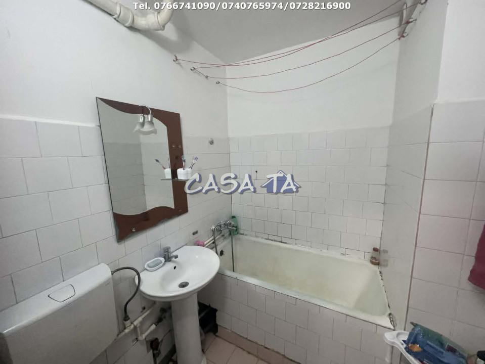 Apartament 3 Camere, Etaj 2, Strada Slt. Mihai Cristian Oancea
