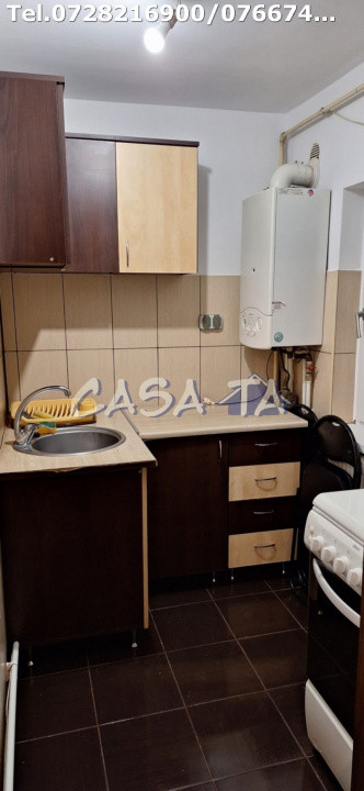 Garsoniera, situat în Târgu Jiu, Str.Comuna din Paris