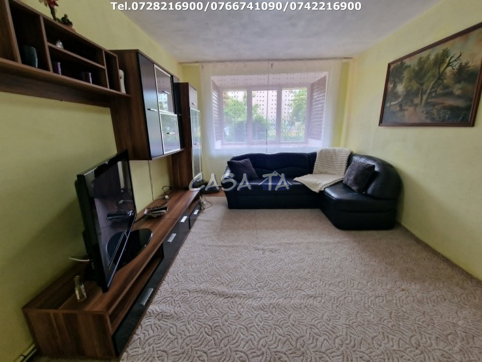 Apartament 3 camere, situat în Târgu Jiu, Str. G-Ral Christian Tell