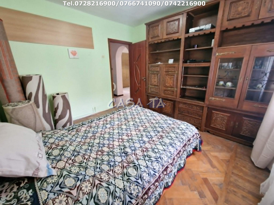 Apartament 3 camere, situat în Târgu Jiu, Str. G-Ral Christian Tell