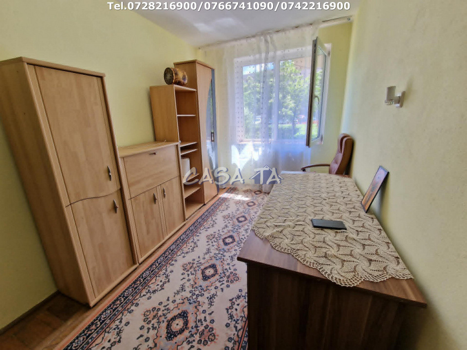 Apartament 3 camere, situat în Târgu Jiu, Str. G-ral Christian Tell