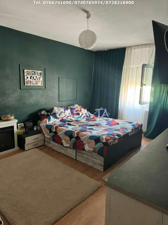 Apartament 3 Camere, Etaj 4, Strada 23 August