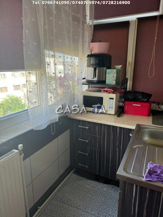 Apartament 3 Camere, Etaj 4, Strada 23 August