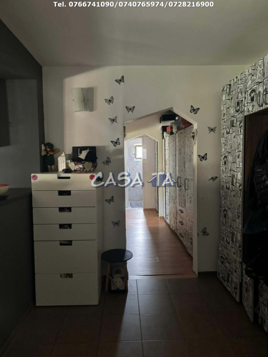 Apartament 3 Camere, Etaj 4, Strada 23 August