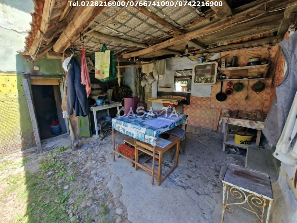 Casa situata în orasul Târgu-Carbunesti , Sat Ștefănești