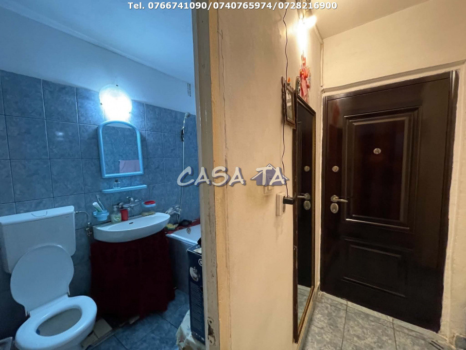 Garsoniera Confort 1, Etaj 4,  Strada Revolutiei