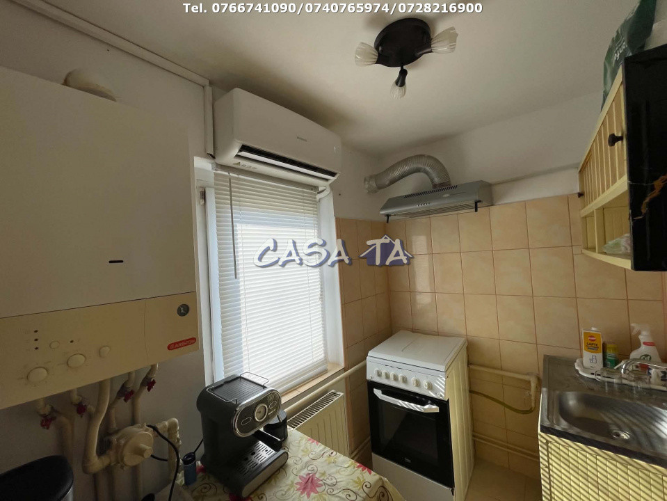 Garsoniera Confort 1, Etaj 4,  Strada Revolutiei