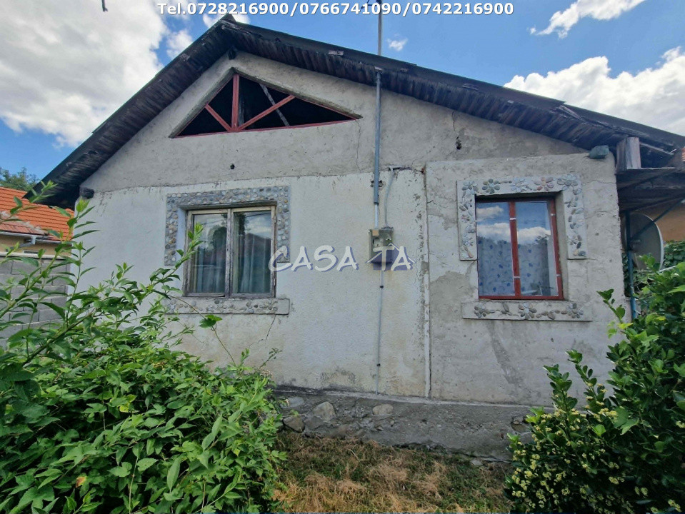 Casa situata în Arcani - Sănătești  