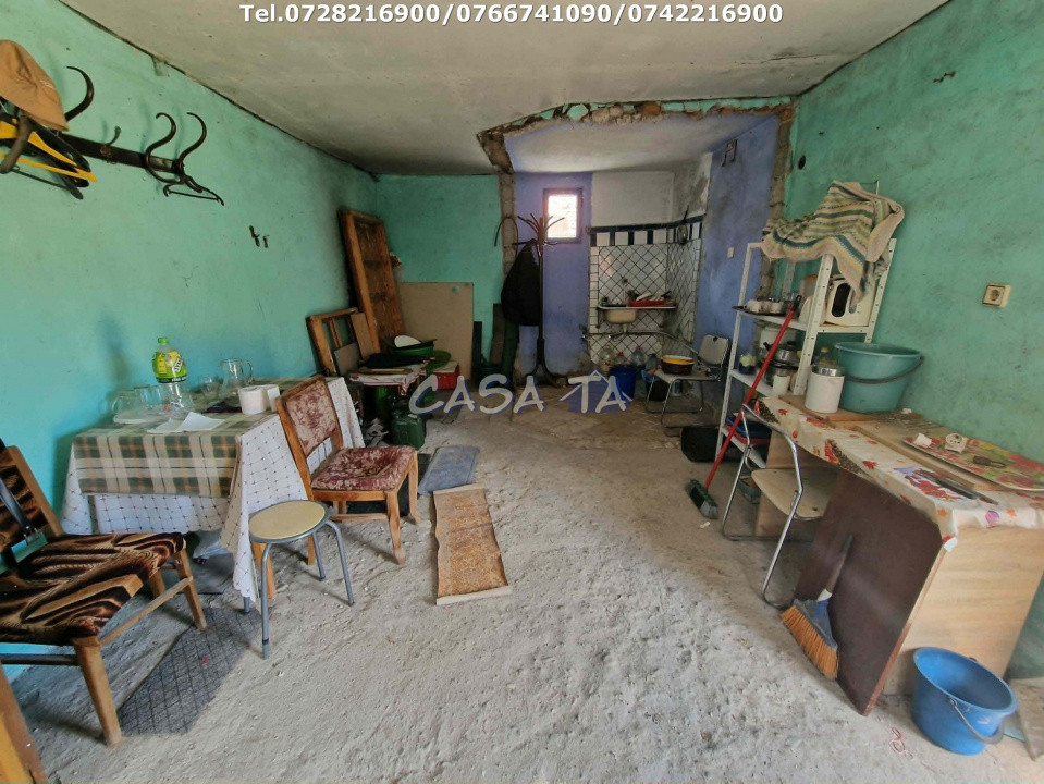 Casa situata în Arcani - Sănătești  