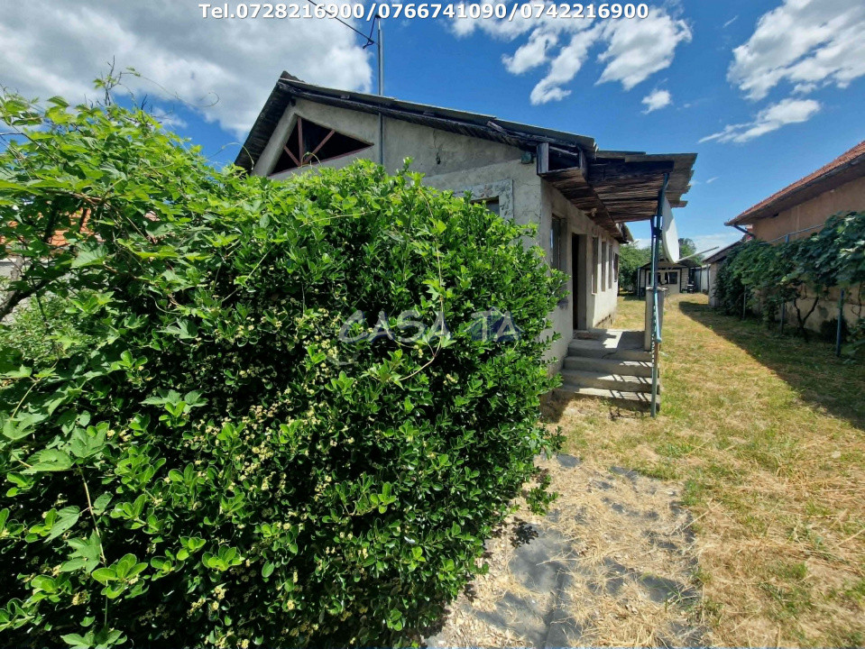 Casa situata în Arcani - Sănătești  