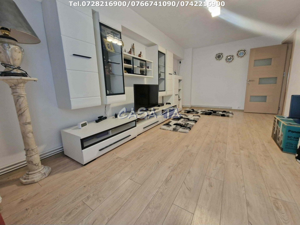 Apartament 4 camere, situat în Târgu Jiu, Bld C-tin Brancusi (Ultracentral)