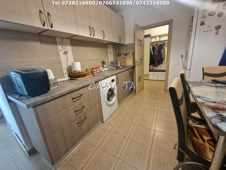 Apartament 4 camere, situat în Târgu Jiu, Bld C-tin Brancusi (Ultracentral)