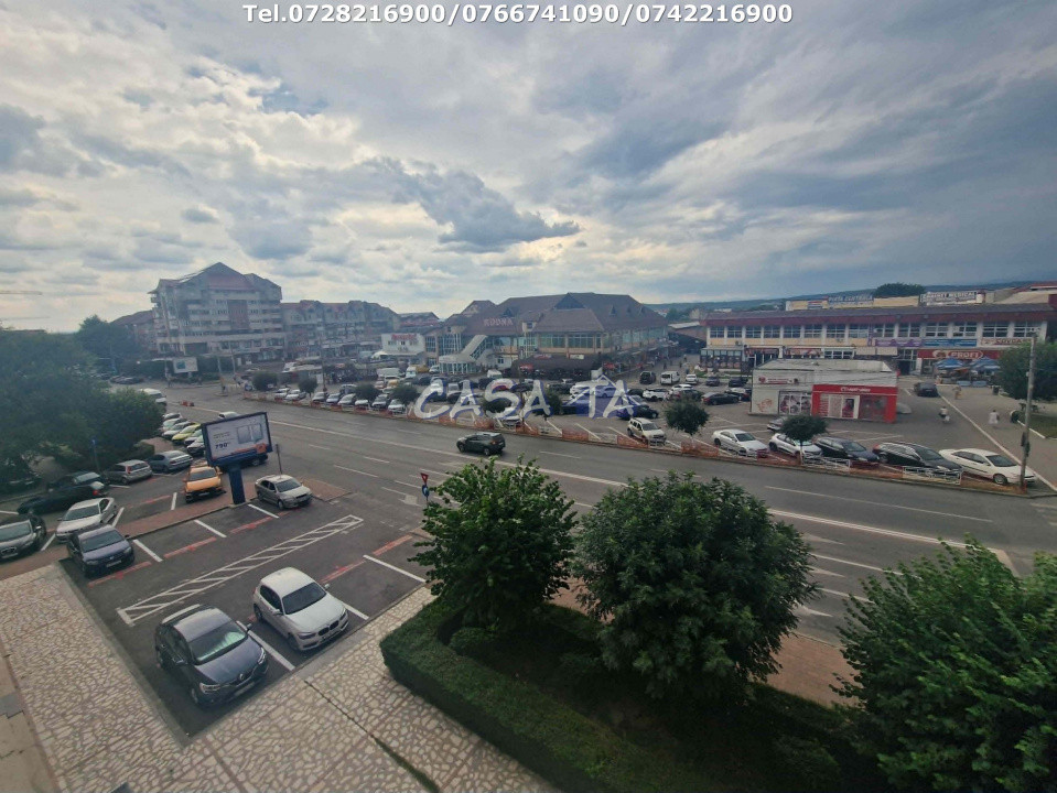 Apartament 4 camere, situat în Târgu Jiu, Bld C-tin Brancusi (Ultracentral)