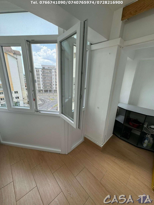 Apartament 5 Camere, Etaj 5/8, Bulevardul Republicii - Zona Garii.