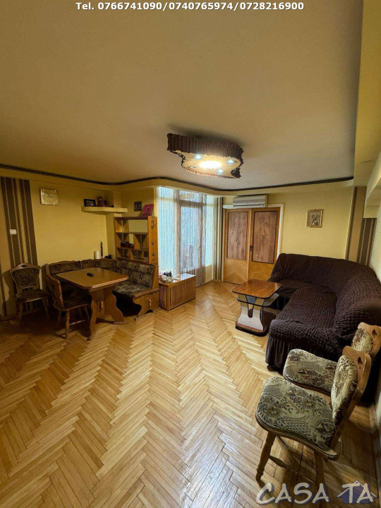 Apartament 5 Camere, Etaj 5/8, Bulevardul Republicii - Zona Garii.
