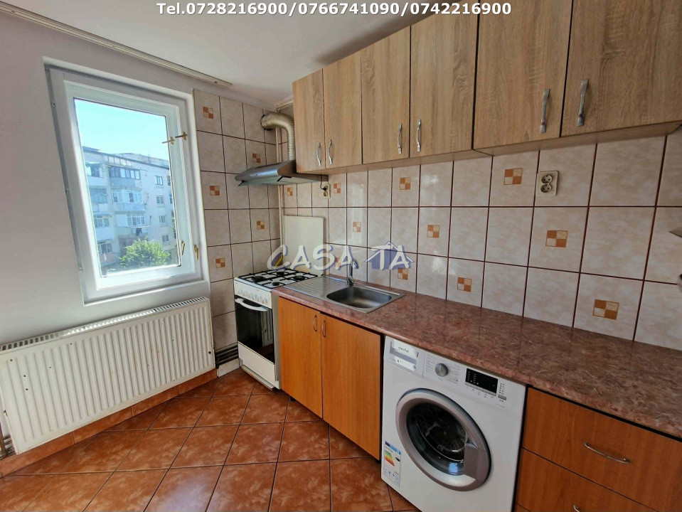 Închiriere apartament 3 camere, Str.Zambilelor