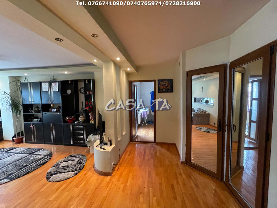 Apartament 4 Camere, Etaj 2, Strada Victoriei
