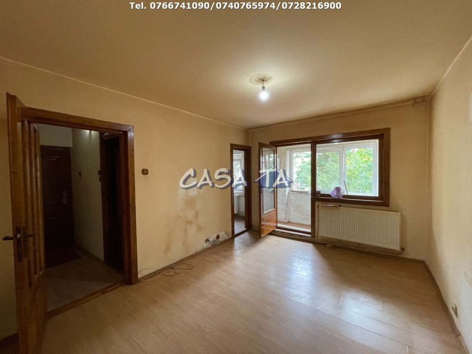 Garsoniera Confort 1, Etaj 1, Strada Comuna din Paris - Targu Jiu