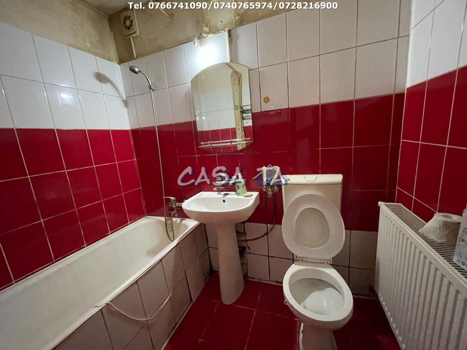 Garsoniera Confort 1, Etaj 1, Strada Comuna din Paris - Targu Jiu