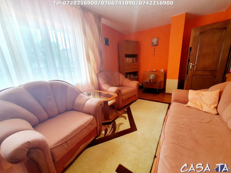 Apartament 4 camere, situat în Târgu Jiu, Str.Savinesti