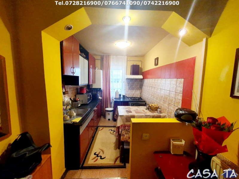 Apartament 4 camere, situat în Târgu Jiu, Str.Savinesti