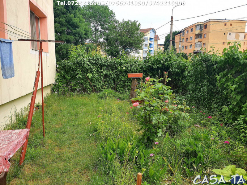 Apartament 4 camere, situat în Târgu Jiu, Str.Savinesti