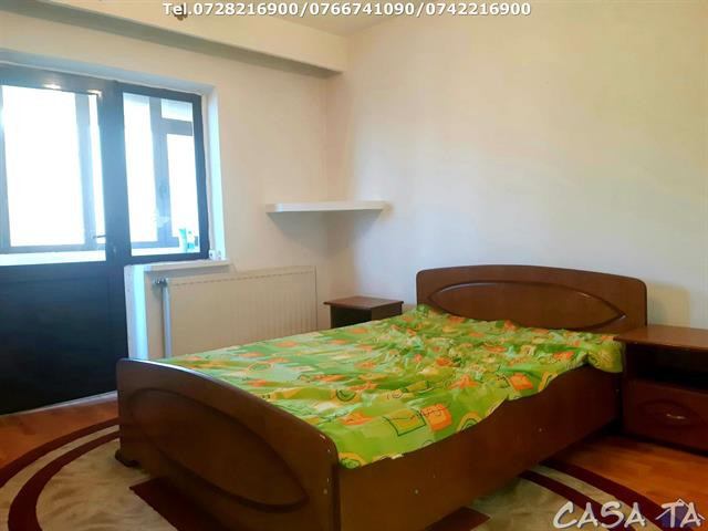 Apartament 3 camere ,Str Comuna din Paris
