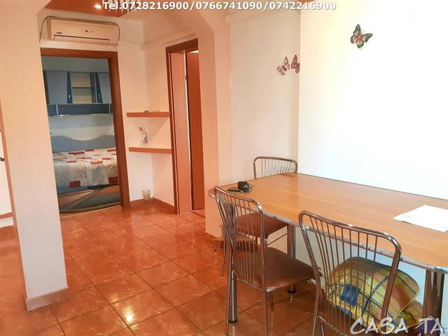 Apartament 3 camere ,Str Comuna din Paris