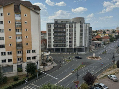Apartament 5 Camere, Etaj 5/8, Bulevardul Republicii - Zona Garii.