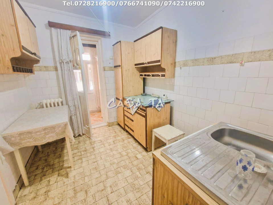 Apartament 3 camere, situat în Târgu Jiu, Str. Nicolae Bălcescu 