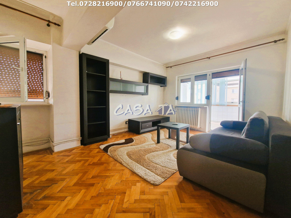 Închiriere apartament 3 camere , situat în Târgu Jiu, Str 23 August