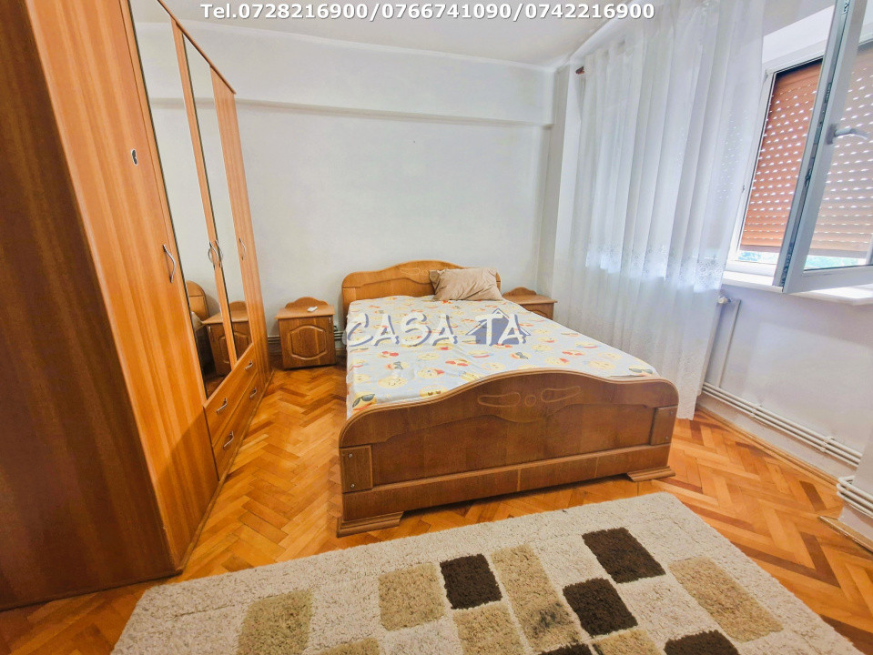 Închiriere apartament 3 camere , situat în Târgu Jiu, Str 23 August