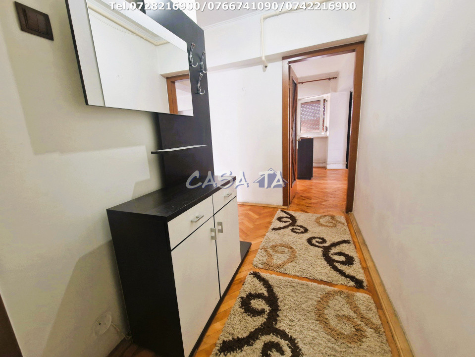 Închiriere apartament 3 camere , situat în Târgu Jiu, Str 23 August