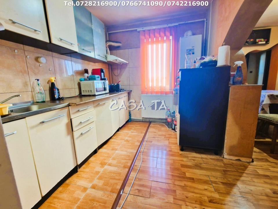 Apartament 3 camere, situat în Târgu Jiu, Aleea Teilor