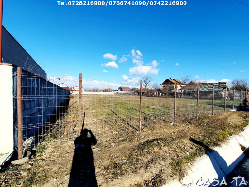 Teren Intravilan (2000 mp),situat în Iezureni,Str Stejarului