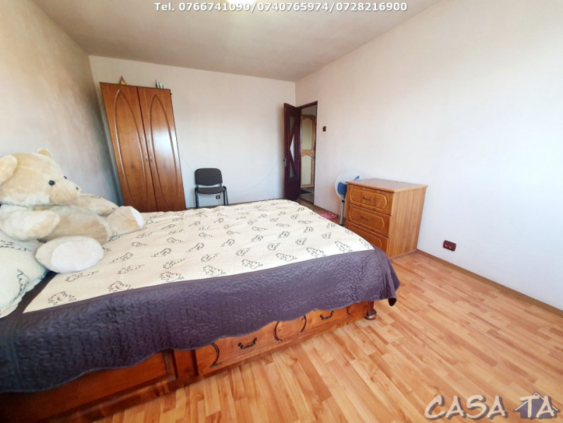 Apartament 3 Camere, Etaj 4, Strada 22 Decembrie 1989