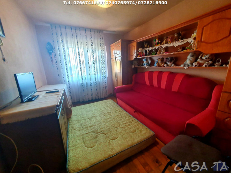 Apartament 3 Camere, Etaj 4, Strada 22 Decembrie 1989