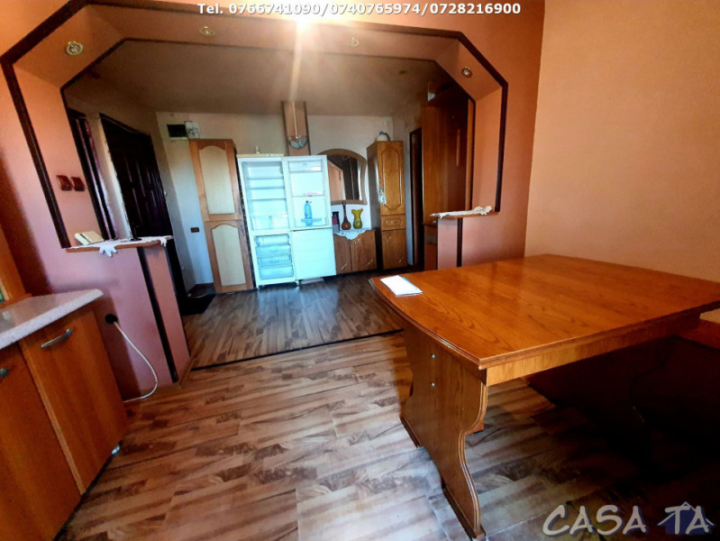 Apartament 3 Camere, Etaj 4, Strada 22 Decembrie 1989