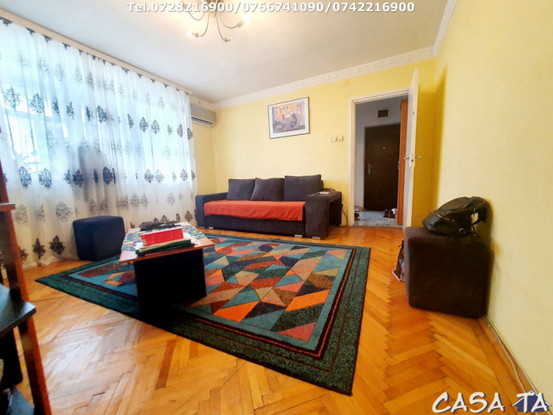Apartament 3 camere, situat în Târgu Jiu, Aleea Garofitei