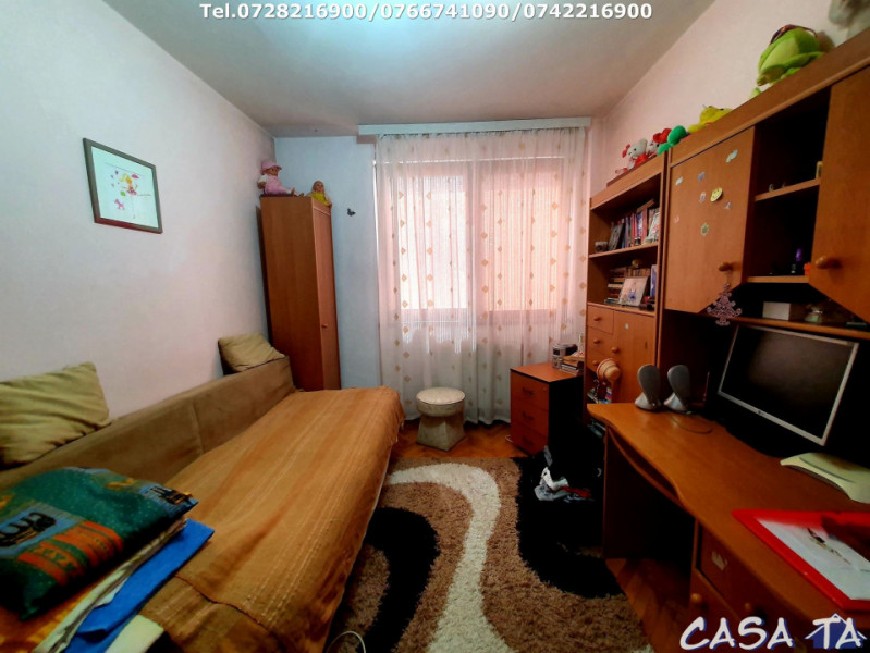 Apartament 3 camere, situat în Târgu Jiu, Aleea Garofitei