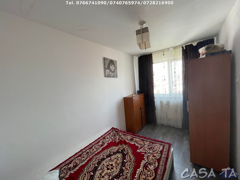 Apartament 3 Camere, Etaj 4, Strada Minerilor