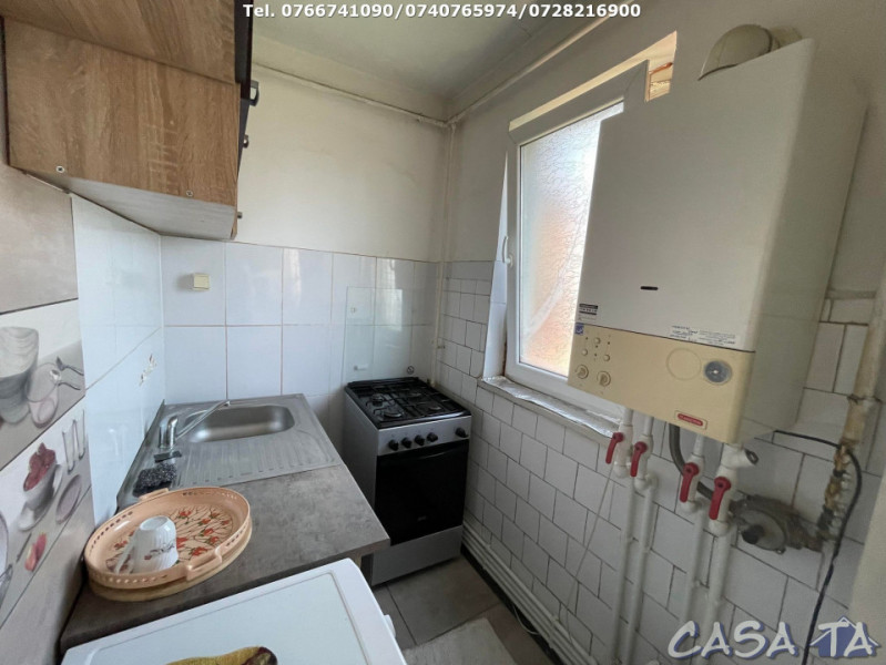 Apartament 3 Camere, Etaj 4, Strada Minerilor