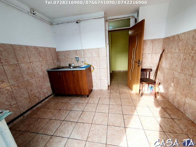  Apartament 3 camere ,situat în Motru, Str Primaveri