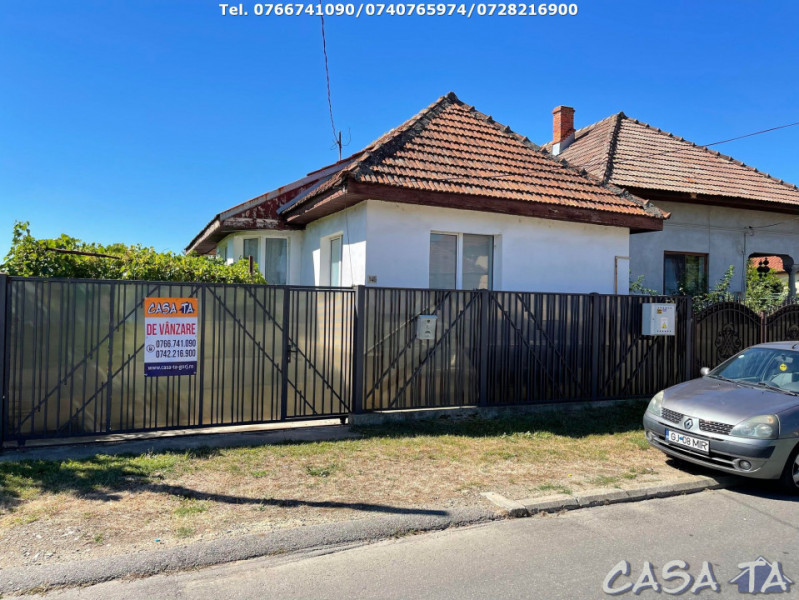 Casa 4 Camere si teren aferent (2200 mp), Strada Petresti, Targu Jiu