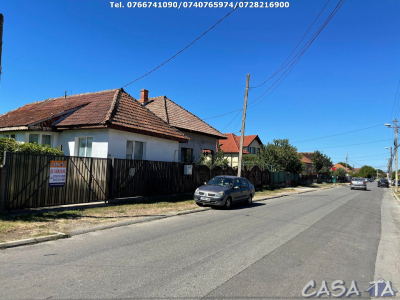 Casa 4 Camere si teren aferent (2200 mp), Strada Petresti, Targu Jiu