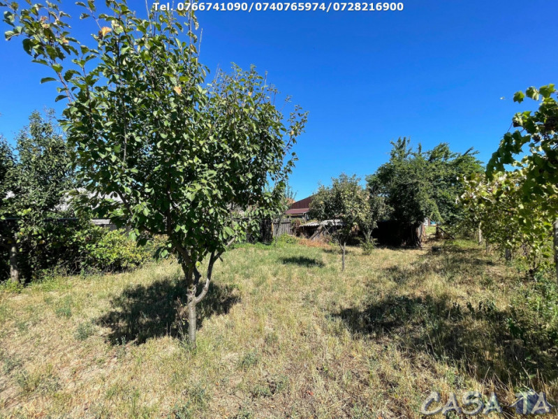 Casa 4 Camere si teren aferent (2200 mp), Strada Petresti, Targu Jiu