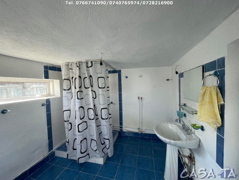 Casa 4 Camere si teren aferent (2200 mp), Strada Petresti, Targu Jiu