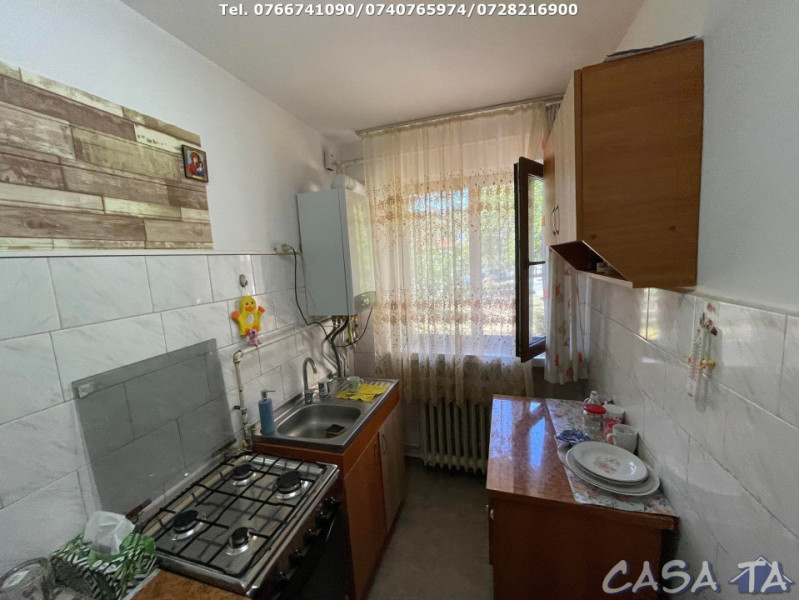 Apartament 2 Camere, Parter, Strada Zambilelor