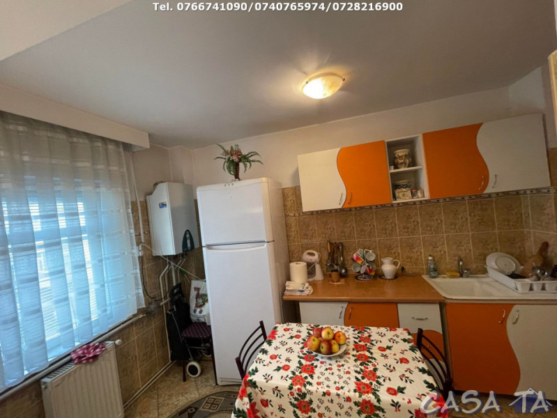 Apartament 3 Camere, Etaj 2, Strada Corneliu Coposu